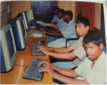 students using desktop